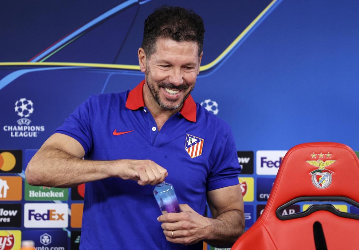 Diego Simeone, durante la rueda de prensa previa al duelo ante el Benfica.