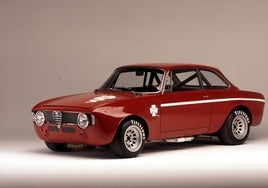 Alfa Romeo GT 1300 Junior, lanzado en 1966