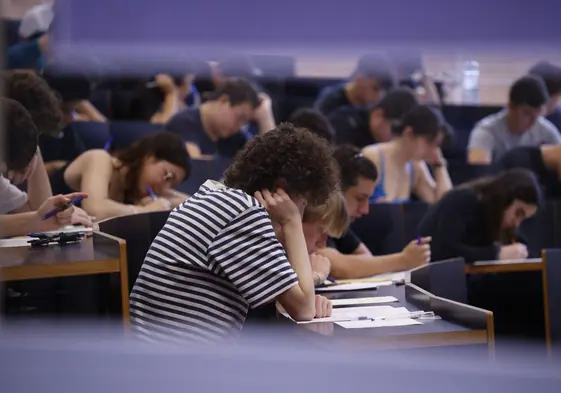 Estudiantes de Cataluña en la Selectividad.