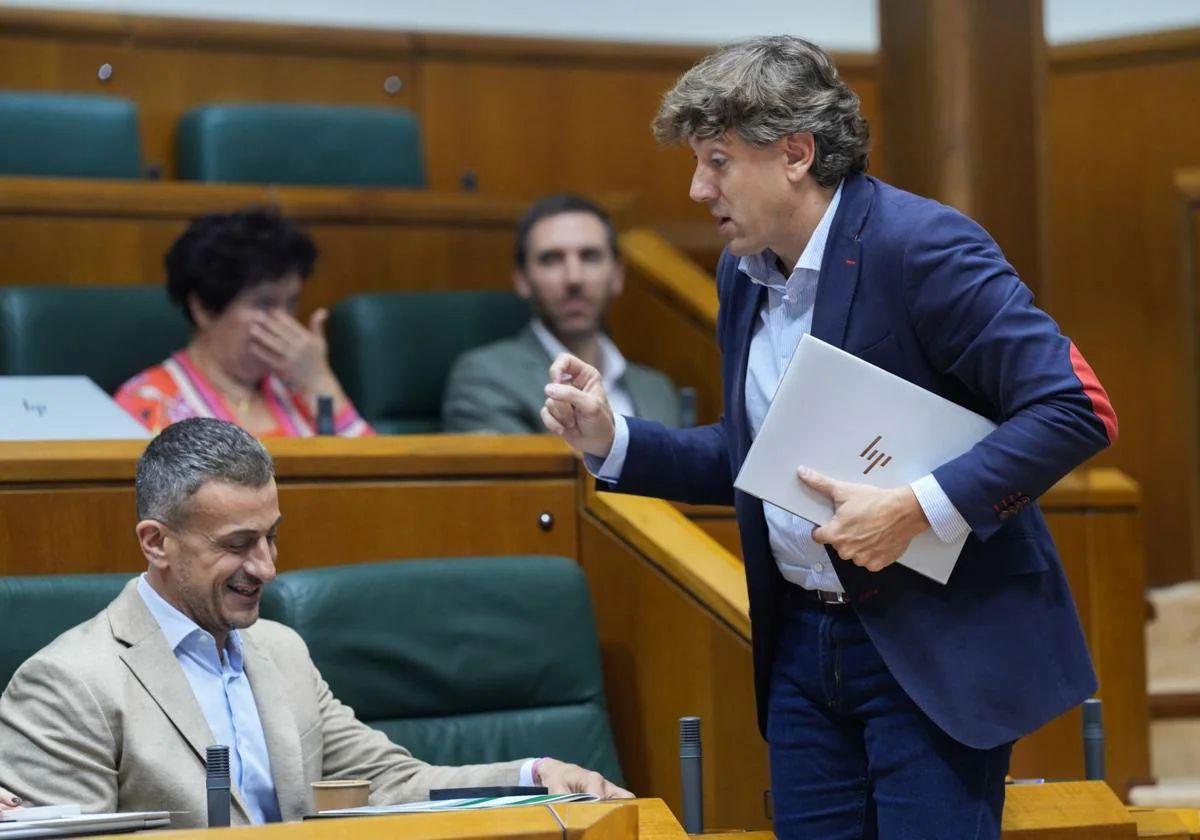 PSE y PP trasladan a Euskadi la bronca por la polémica reforma legal que beneficia a presos de ETA