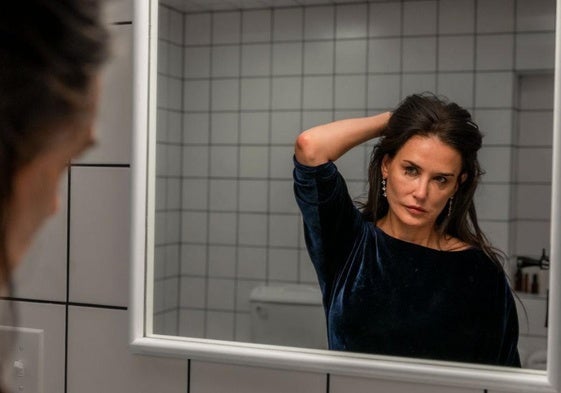 Demi Moore es en 'La sustancia' una estrella televisiva del fitness sometida a la dictadura de la imagen.