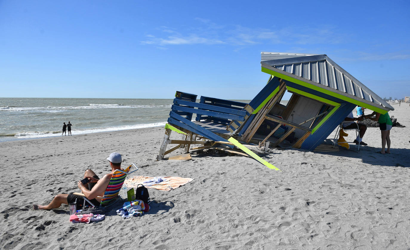 Florida trata de recuperar la normalidad tras el azote de dos huracanes en menos de dos semanas.