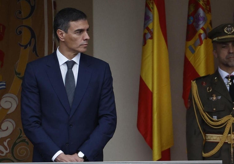 Pedro Sánchez, durante el desfile del Doce de Octubre.