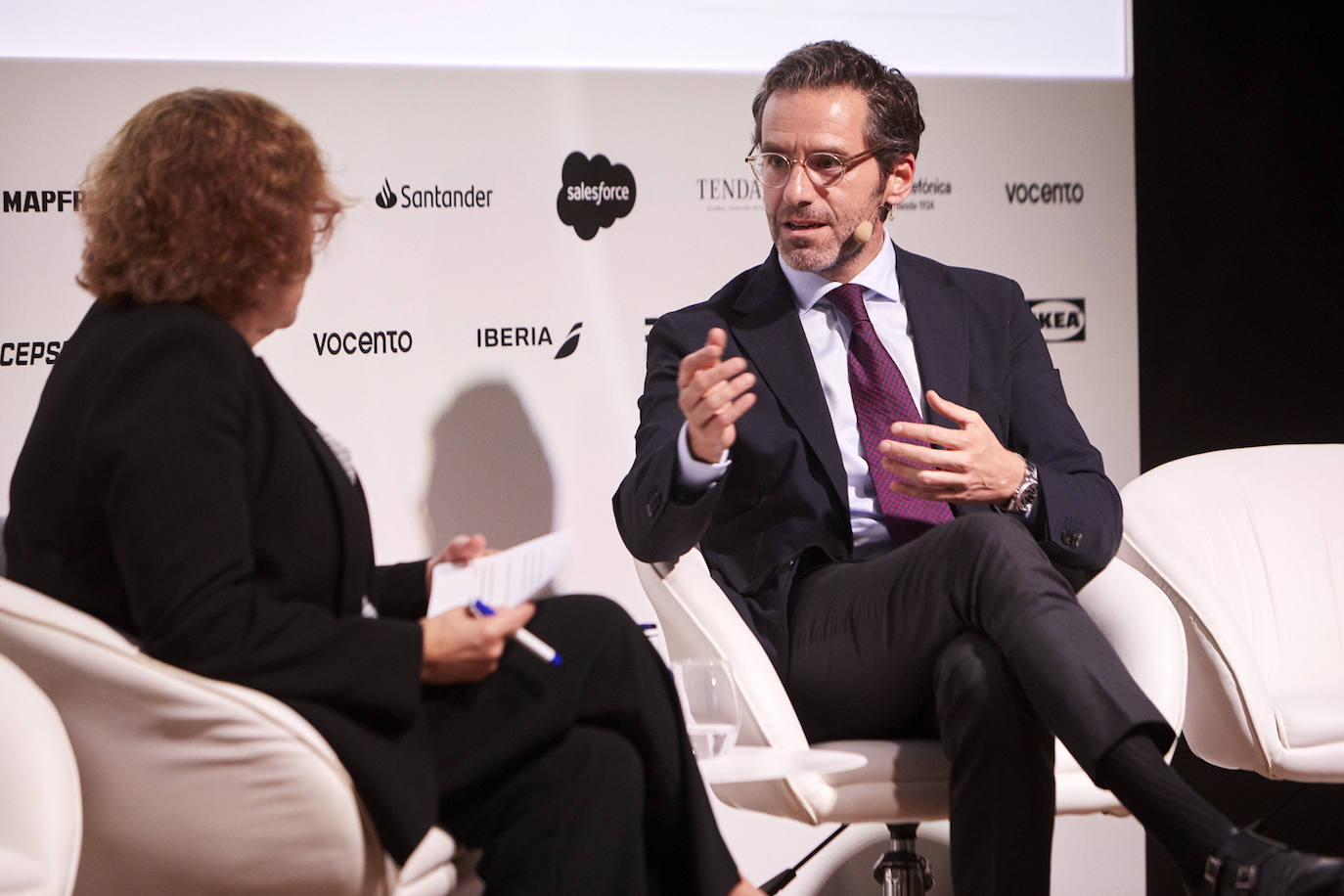 Borja Sémper, diputado y portavoz nacional del Partido Popular, charló sobre política y humanismo con María José Barrero, periodista de Vocento.