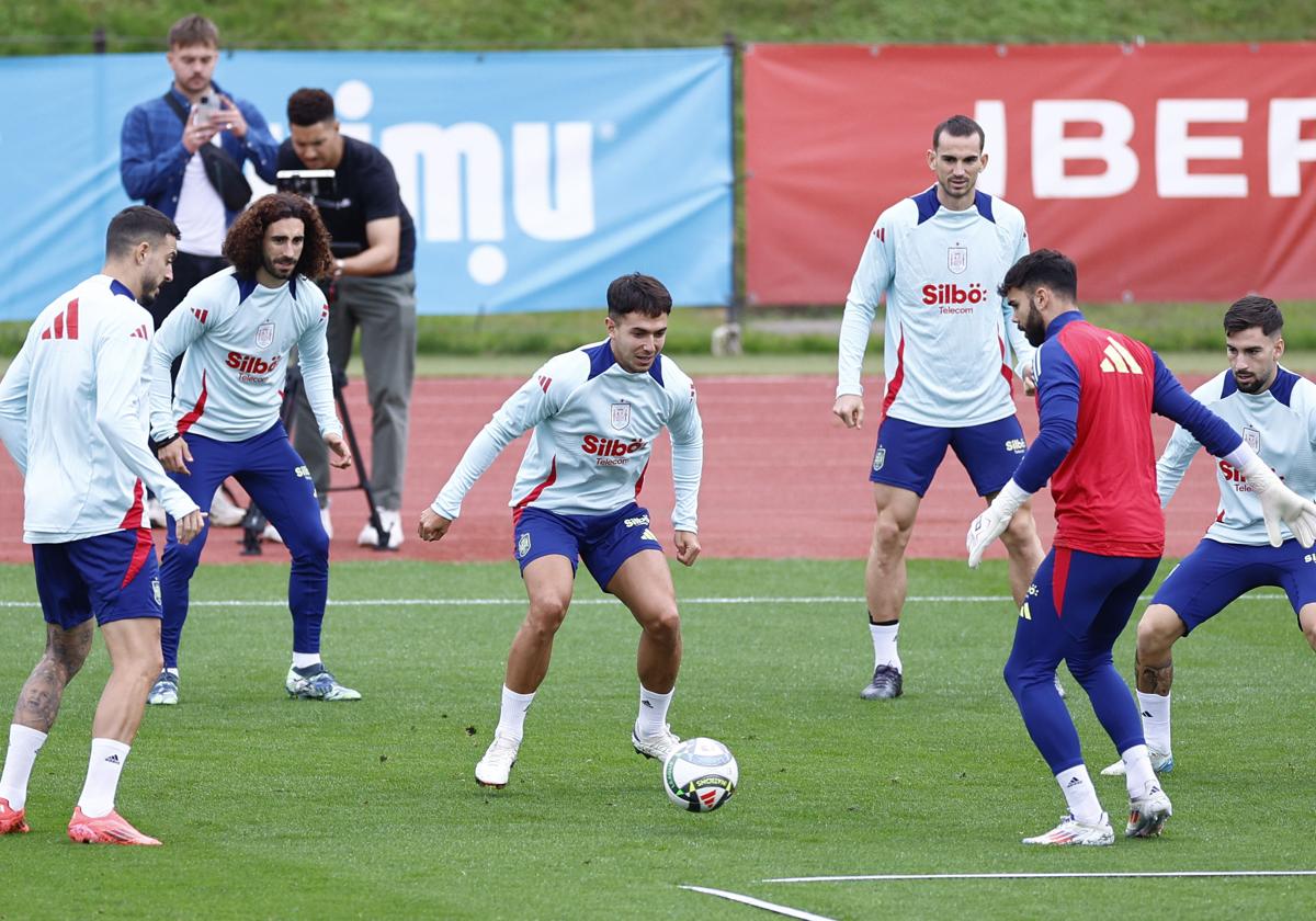 Entrenamiento de la selección española previo al duelo ante Serbia.