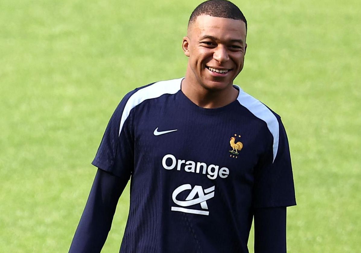 La abogada de Mbappé ignora si el jugador está acusado de violación en Suecia