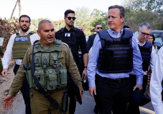 David Cameron, a la derecha, durante una visita a Israel el pasado noviembre.