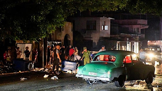 Díaz-Canel avisa de que actuará con «rigor» contra cualquier «alteración del orden» por el apagón de Cuba