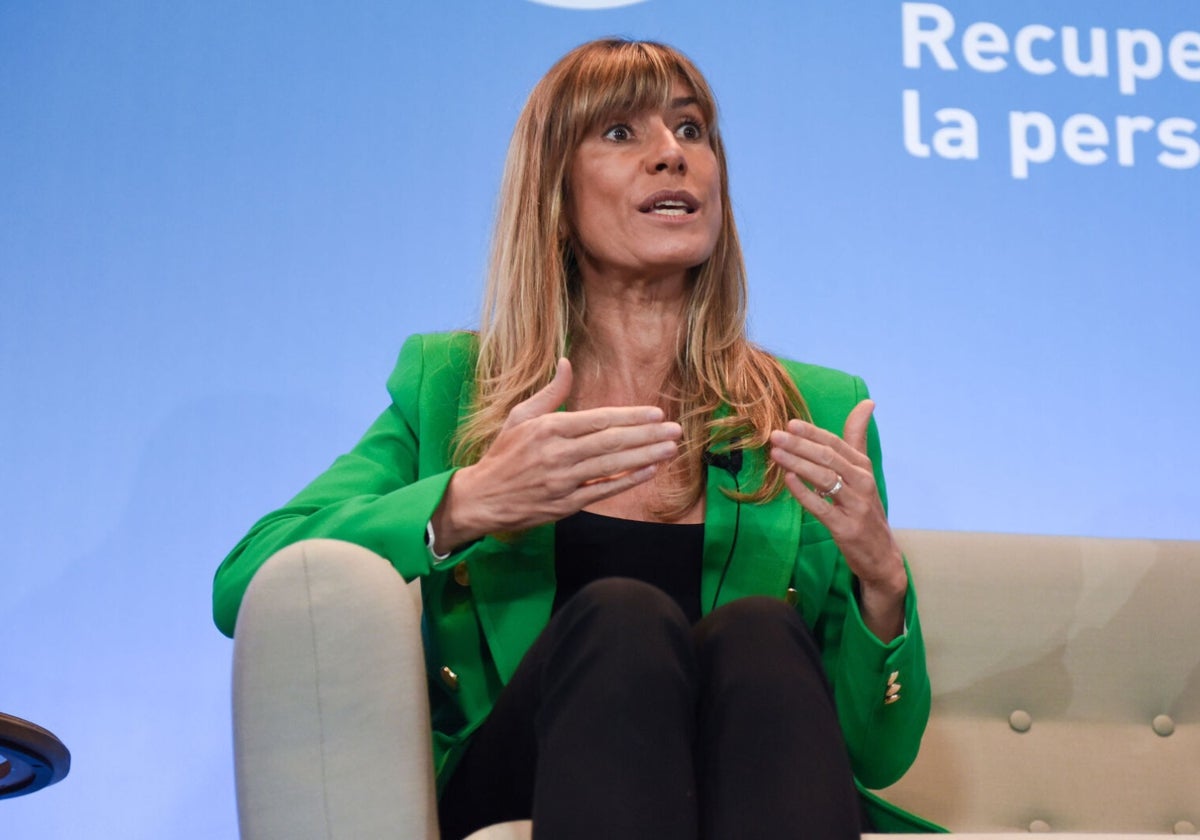 Begoña Gómez durante un acto académico