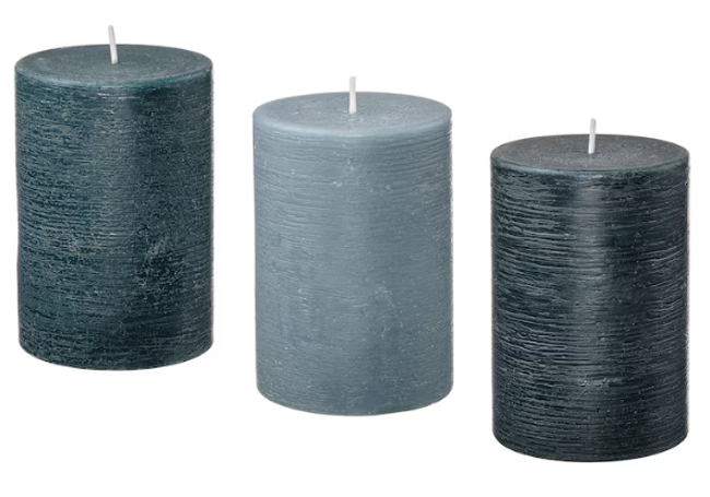 Velas decorativas en 3 colores diferentes.