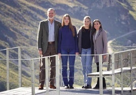 El rey Felipe, Letizia, la princesa Leonor y la infanta Sofía completan este sábado su agenda de actividades en Asturias con la visita a Sotres.