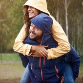 No te pierdas esta selección de chubasqueros y gabardinas para los días de lluvia