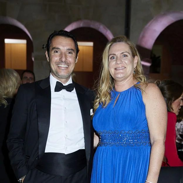 Óscar Morilla, representante de Saúl Craviotto, con María José Pérez Simón.