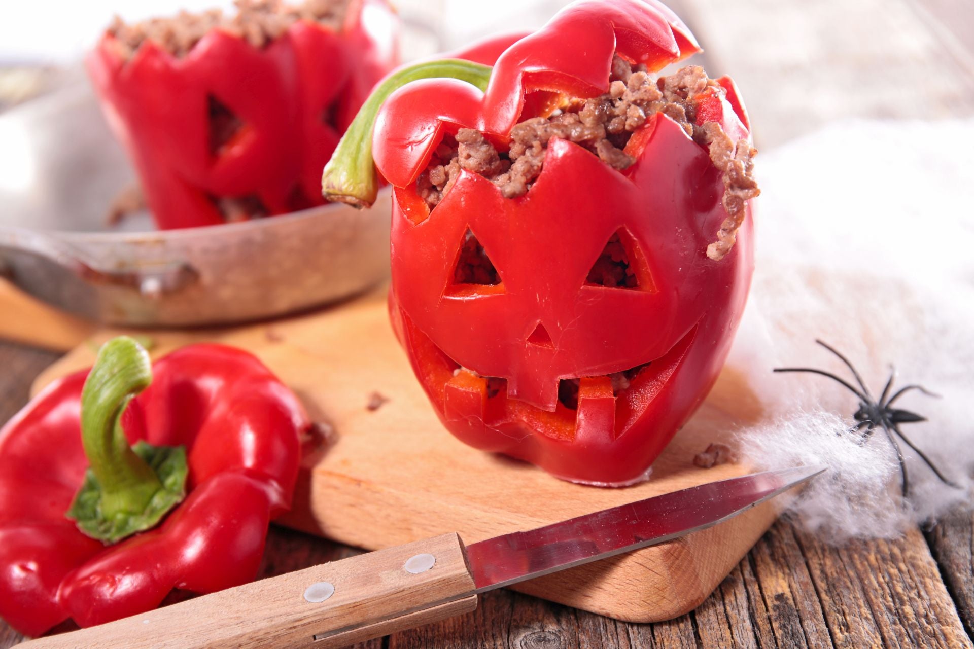 Pimientos malditos con relleno de carne.