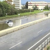 Las lluvias torrenciales dejan a Barcelona sin trenes, carreteras inundadas y vuelos con retrasos