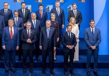 Trump: «Quizá deberíamos expulsar a España de la OTAN»