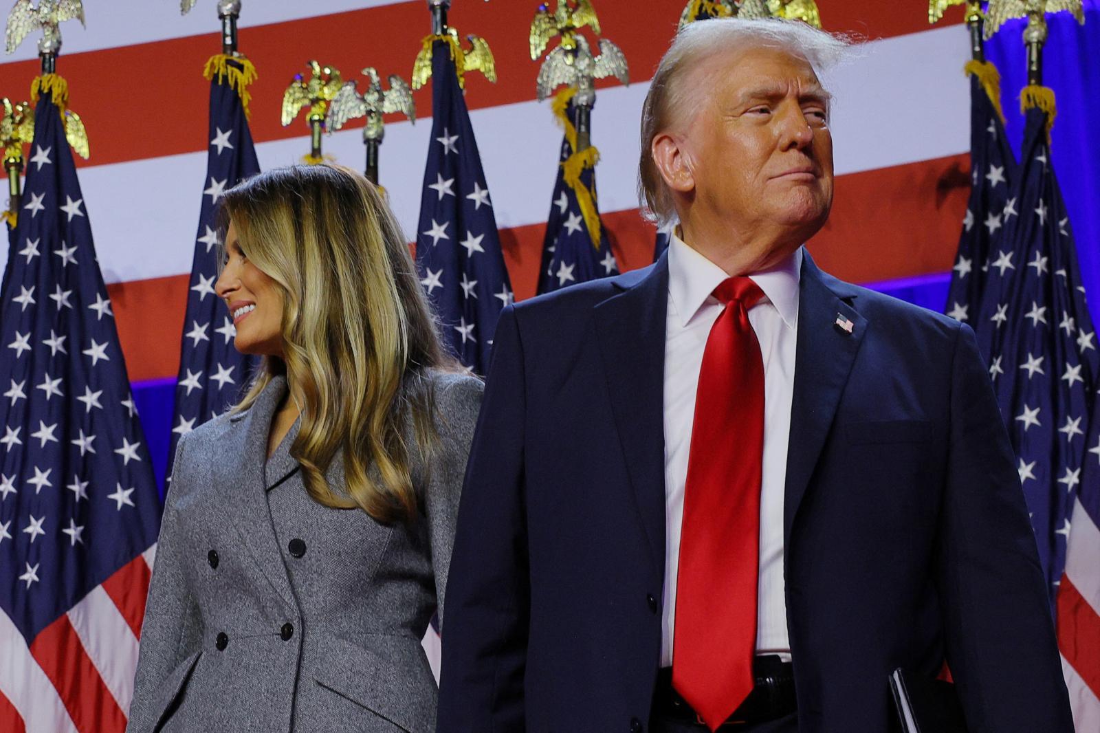 Donald y Melania Trump durante la noche electoral tras confirmar su ventaja sobre los demócratas.