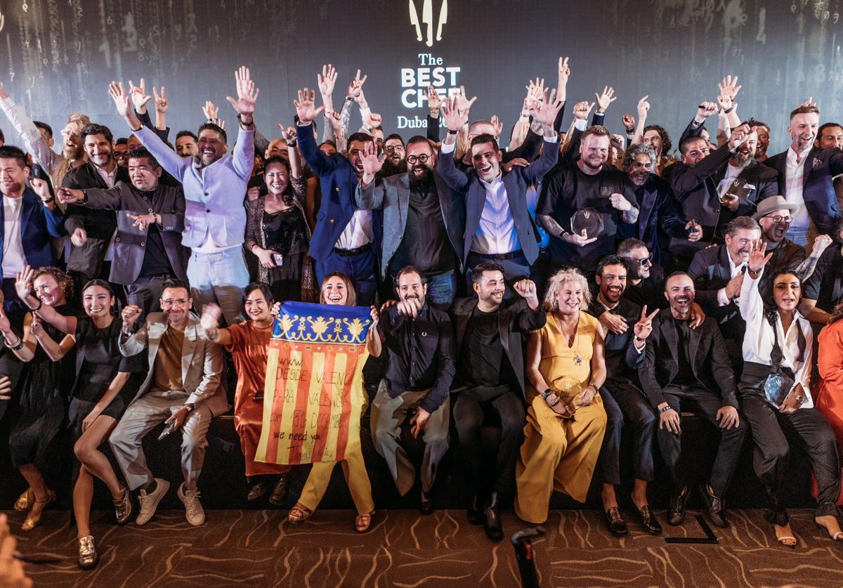 Foto de familia de los galardonados en The Best Chef Awards.