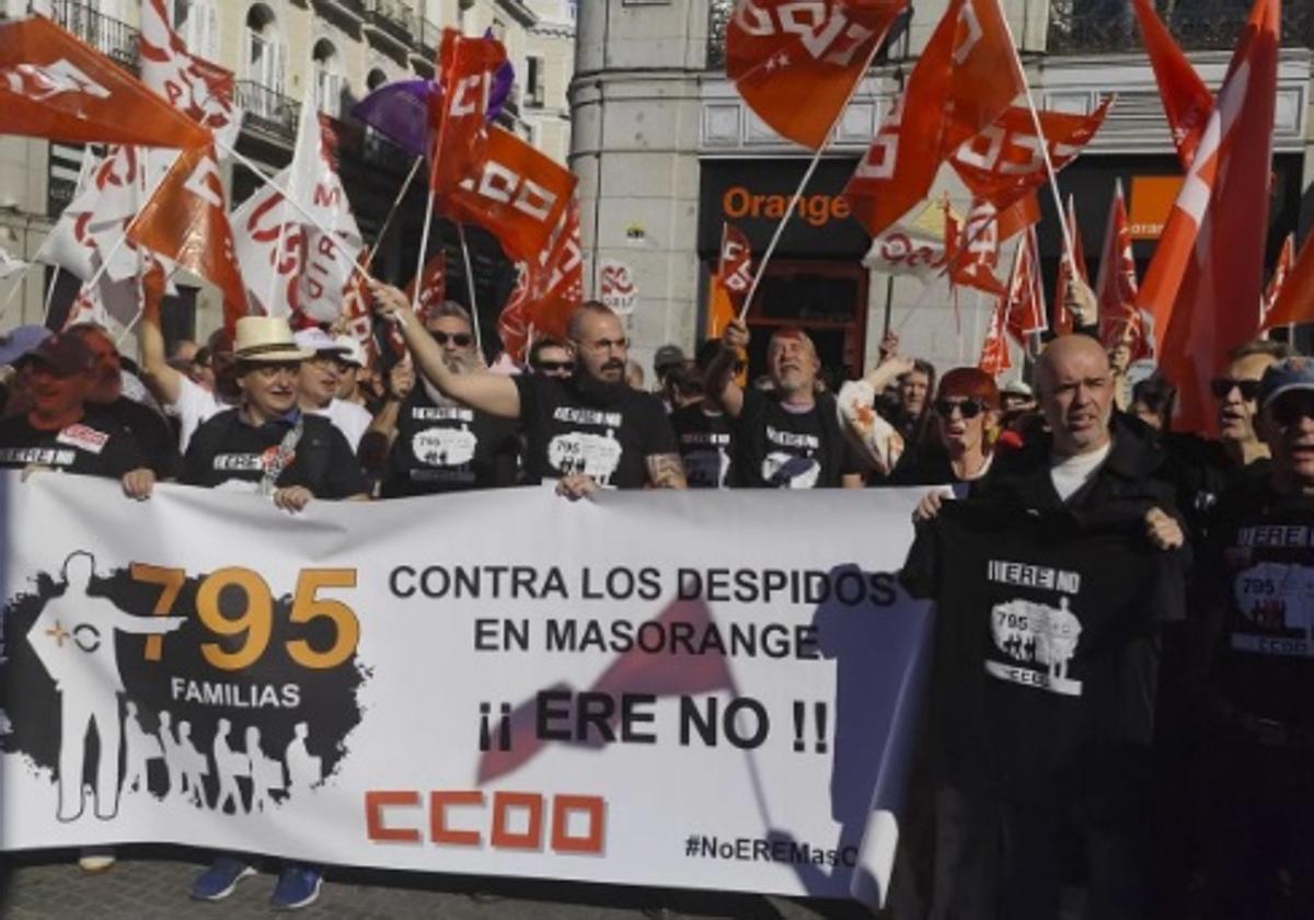 Protestas de trabajadores de Masorange al comienzo de las negociaciones.