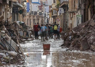 Sanidad descarta «por ahora» evacuar a la población ante el riesgo para la salud