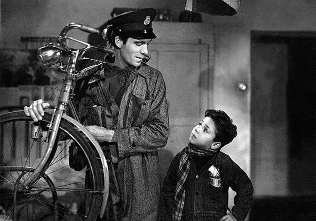 Fotograma de 'Ladrón de bicicletas'.