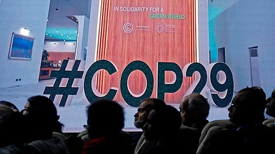 La COP29 abre sus puertas con retraso, dudas y una mención a Valencia