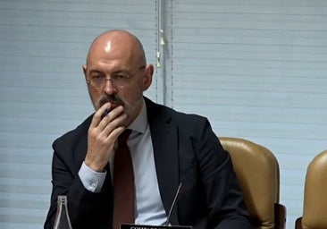 El rector reconoce que la cátedra de Gómez es un caso único pero niega un trato de favor