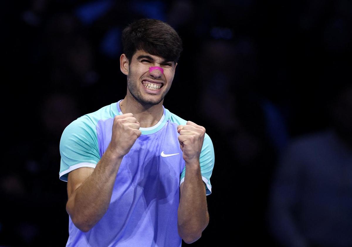 Carlos Alcaraz celebra su victoria ante Andrey Rublev.