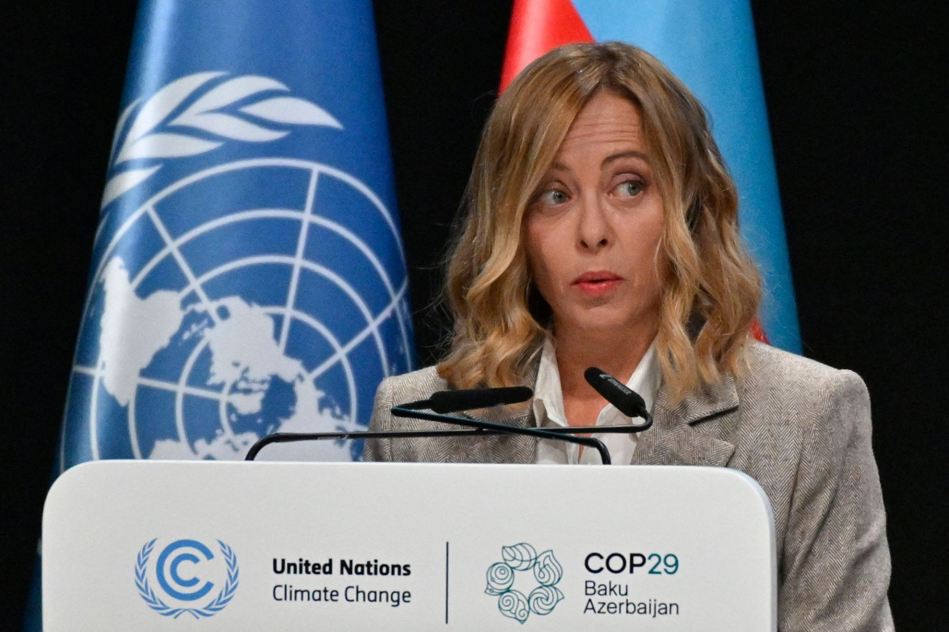 La primera ministra italiana, Giorgia Meloni, durante su intervención en la Cumbre del Clima de Bakú.