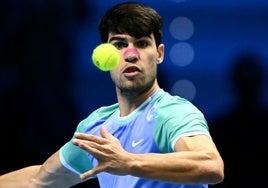 Alcaraz, durante su partido ante Rublev en las Finales ATP.