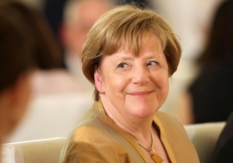 https://s2.ppllstatics.com/rc/www/multimedia/2024/11/21/merkel-kljC-U23078302437O-758x531@RC.jpg