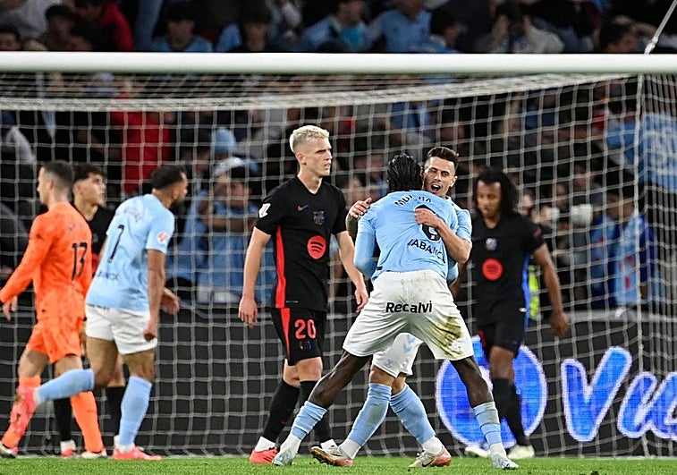 Los jugadores del Celta celebran el gol de Hugo Álvarez que supuso el definitivo empate.