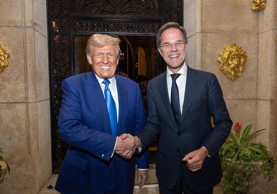 Donald Trump y Mark Rutte, el viernes, en Palm Beach.