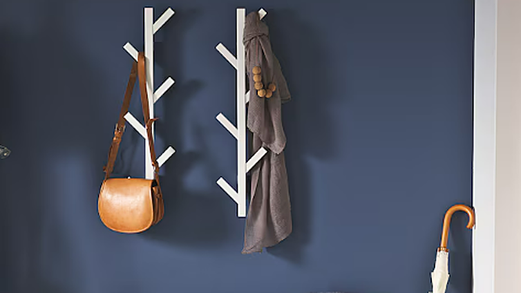 Percheros de pared prácticos y decorativos para todos los gustos y tipos de hogares