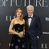 Richard Gere bromea sobre el curioso inicio de su relación con Alejandra Silva