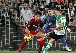 El Mirandés asalta El Sardinero con uno menos y frena al líder