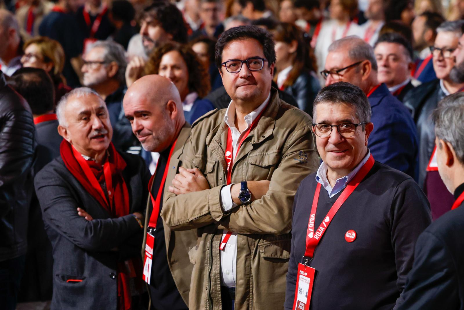 El ministro para la Transformación Digital y de la Función Pública, Óscar López, el secretario de Política Federal del PSOE, Patxi López y los secretarios de CCOO, Unai Sordo, y de UGT, Pepe Álvarez