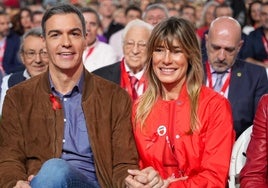 Pedro Sánchez y Begoña Gómez en el Congreso de Sevilla