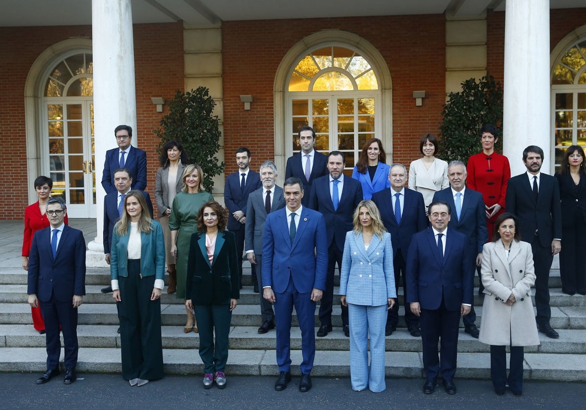 Pedro Sánchexz con su actual Gobierno