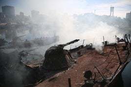 Fotografía de una de las explosiones por bombardeos israelíes en Damasco.