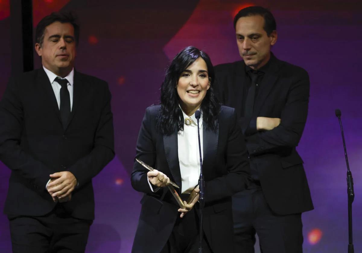 Alauda Ruiz en el momento de recoger el premio, ayer sábado en Madrid.