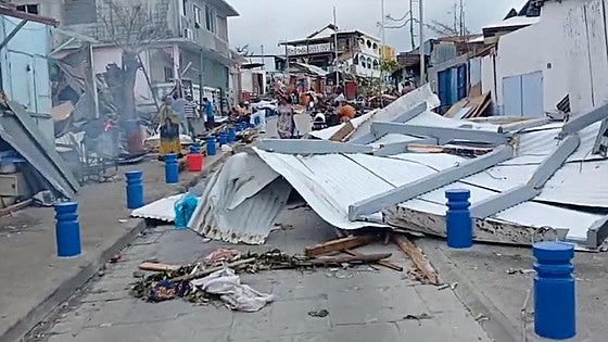 Así ha quedado el archipiélago francés de Mayotte tras el devastador paso del huracán 'Chido'