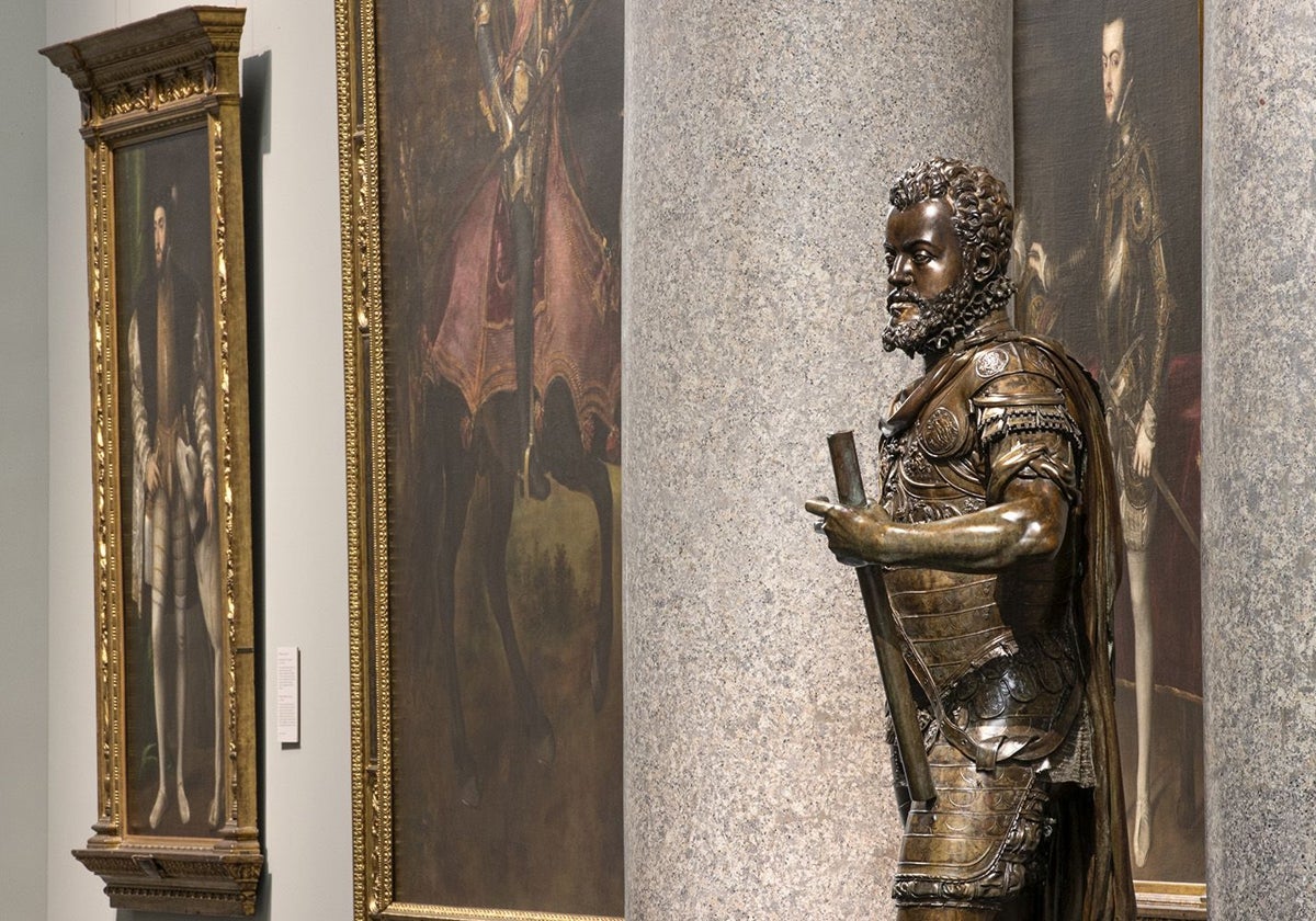 La escultura de Felipe II en la Galería Central.