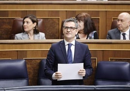 El minsitro de Justicia, Félix Bolaños, asiste a la sesión de control de este jueves en el Congreso.