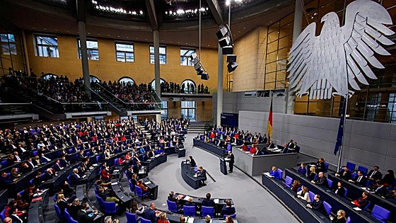El Parlamento alemán reforma la Ley Fundamental para proteger al Constitucional de partidos extremistas