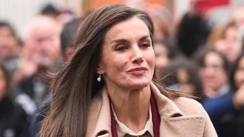 Lo que no se vio de Letizia en Cuenca: quién puede coger de verdad a la reina de la cintura