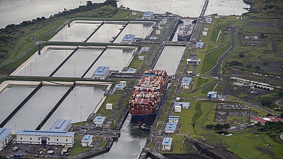Trump amenaza con exigir la devolución del Canal de Panamá