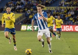 Las Palmas mantiene su racha positiva y deja al Espanyol en el descenso