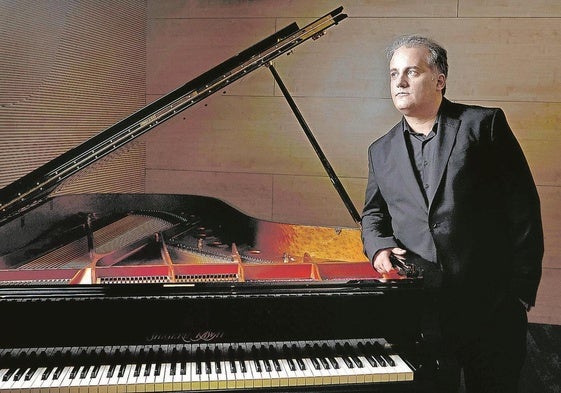 El pianista Josu de Solaun se considera «rusófilo en el ámbito cultural, especialmente la literatura y la música».