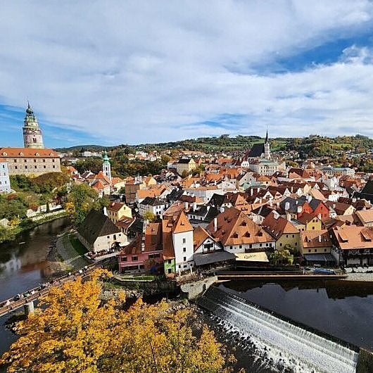 Esta ciudad de cuento es una de las más bonitas de la República Checa y está dominada por un castillo espectacular